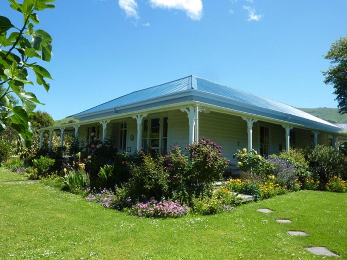 Halfmoon Cottage Akaroa Eksteriør bilde